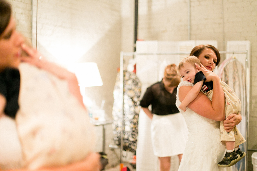 modern wedding photographer