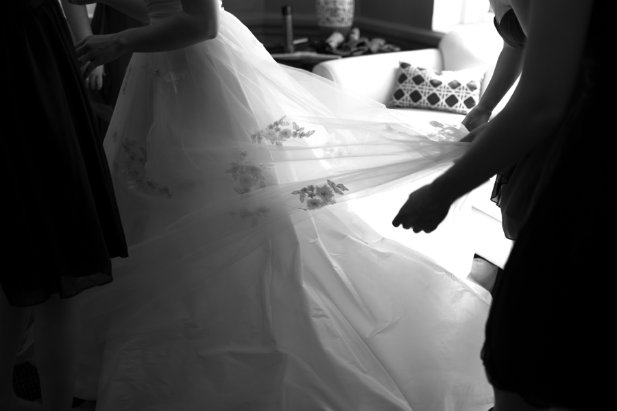 gorgeous lace wedding dress