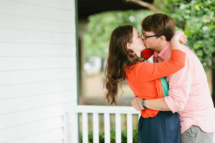 what to wear for engagement session