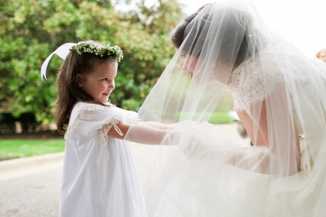 bride and flower girl
